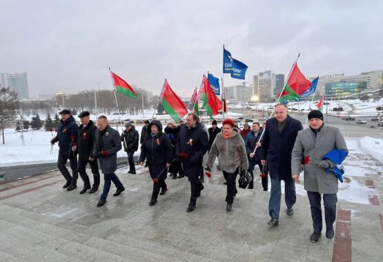 ПРЕДСТАВИТЕЛИ БЕЛХИМПРОФСОЮЗА ПРИНИМАЮТ УЧАСТИЕ В АВТОПРОБЕГЕ КОНЦЕРНА «БЕЛНЕФТЕХИМ» — «25 ЛЕТ ОБЪЕДИНЯЯ ЛУЧШЕЕ»