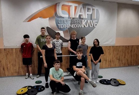 Новогодний жим лежа