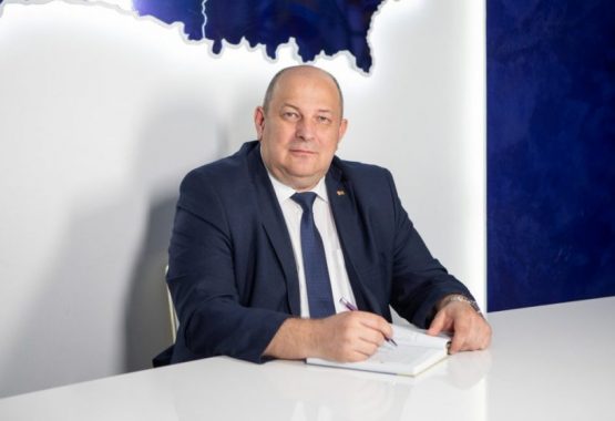 Андрей Жук поздравляет с Днем работников нефтяной, газовой и топливной промышленности